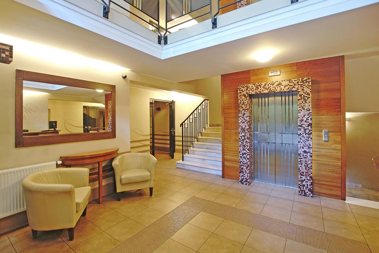 Beachfront Apartment Haga With Free Parking By Noclegi Renters Sopot Buitenkant foto